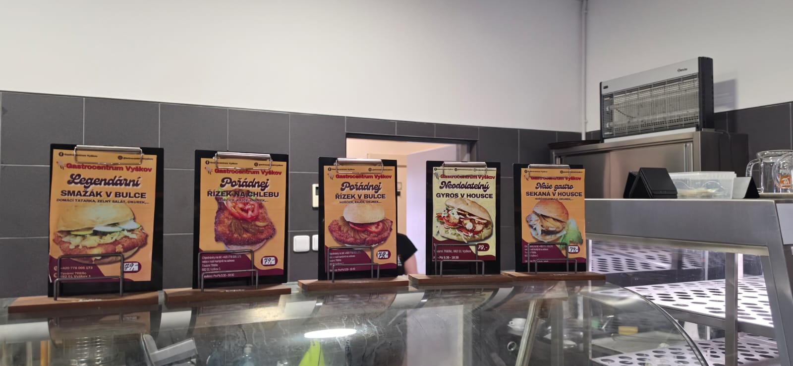 Uzenářské speciality v naší kantýně